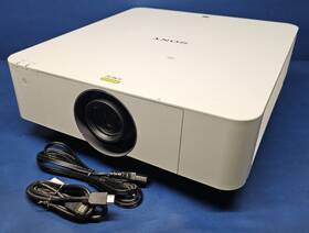 Sony Vpl-fwz60 Laser Projector 5000 Lumens 1280x800 Hdmi 4700 Light Hours