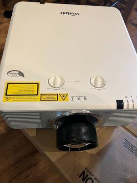 Vivitek Du7090z-wh Projector With Short Zoom Lens