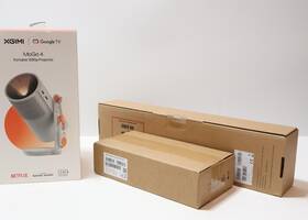 Xgimi 11-000076-001 Mogo 4 1080p Portable Projector Bundle Stand Filter