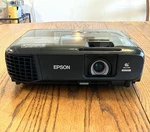 Epson EX9220 3LCD Wuxga Portable Desktop Projector Wireless W/ Accessories Open. Price: $695.00.