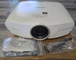 Epson Home Cinema 5050UB 4K 3LCD Hdr Projector Used. Price: $1450.00.